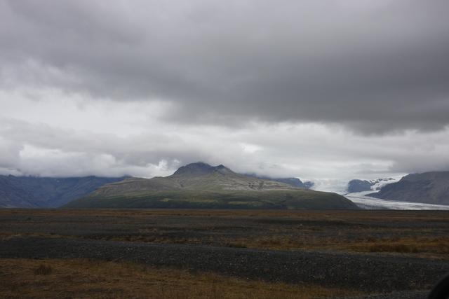 We are still passing by the same glacier
