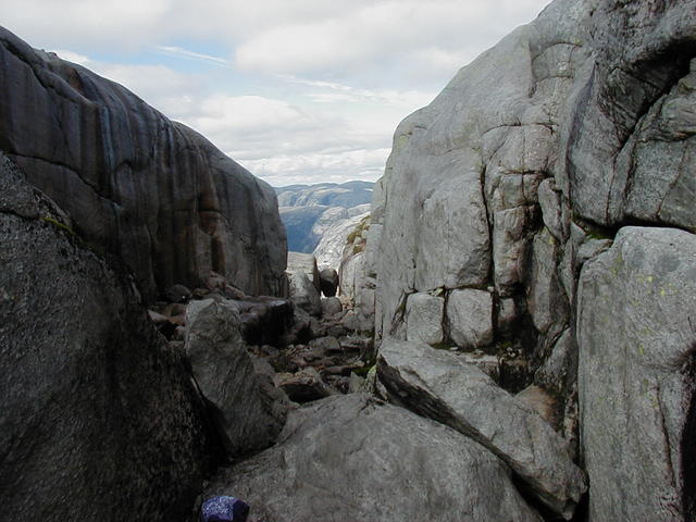 P9020035