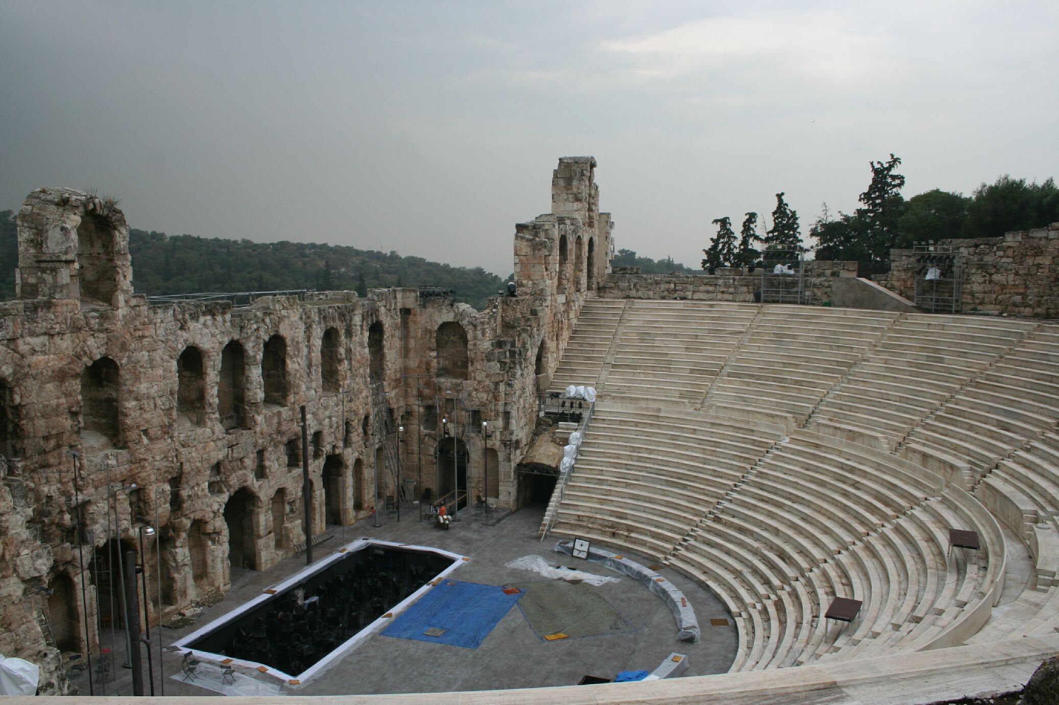Lipam į Akropolį - Herodo Atiko teatras, pastatytas 161m.